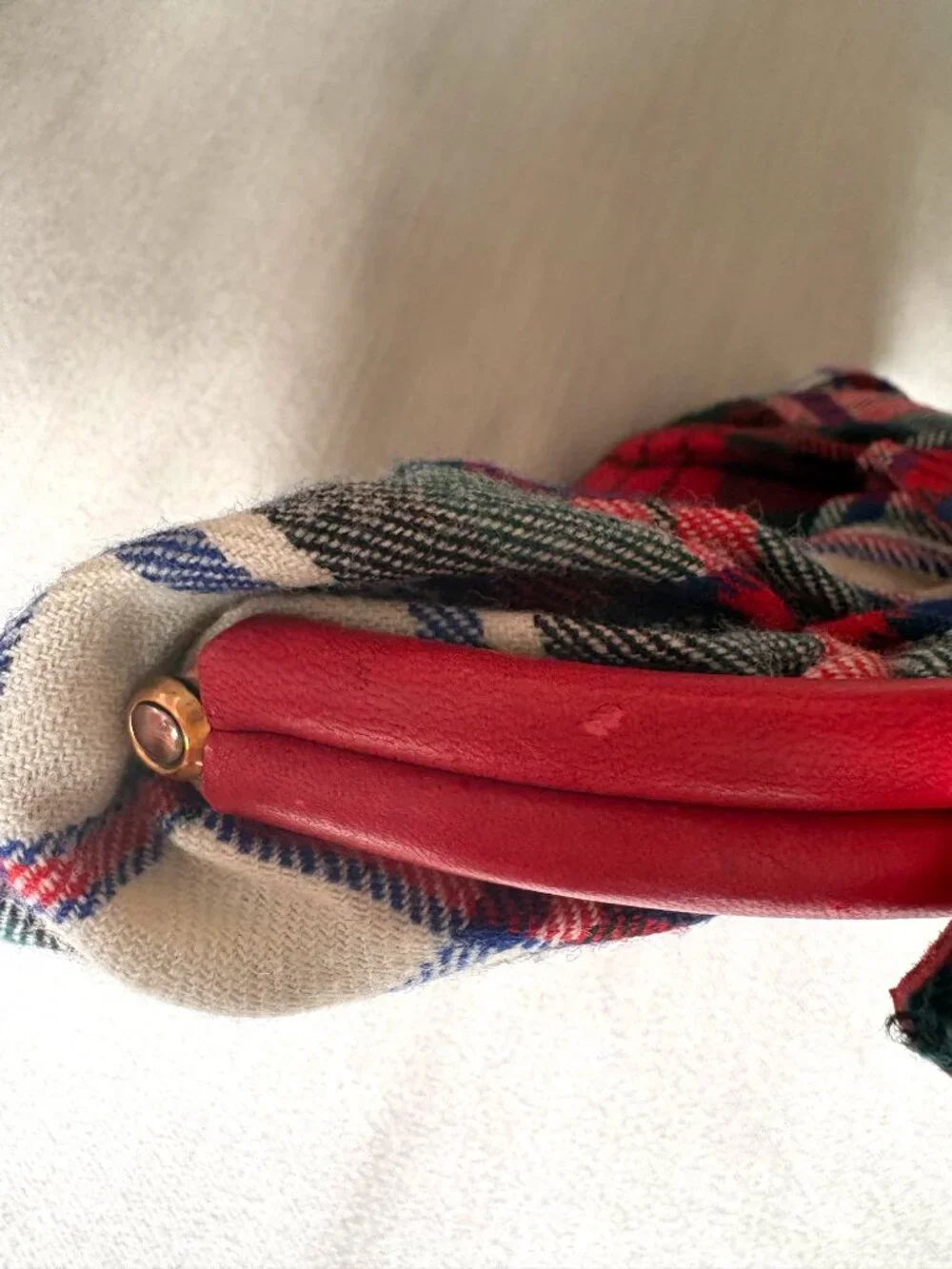 Vintage Meyho Scotland Circular Wool Tartan Kiss Lock Purse Mirror